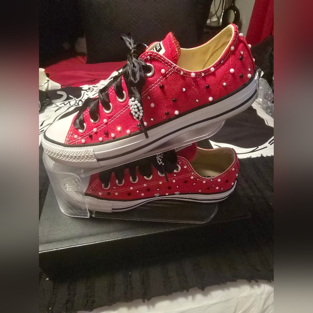 Converse Red and Black Lace-Up Sneakers - Picture 4 of 4